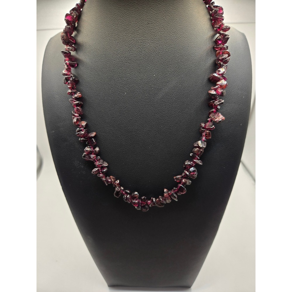 Vintage Natural Garnet Chip Necklace Burgundy Semi Precious Stone Brass Clasp 15